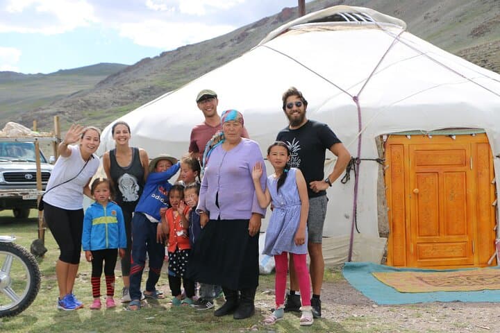 Trekking Altai Tavan Bogd: 11-Day Trek to Mongolia’s Highest Peaks photo 6