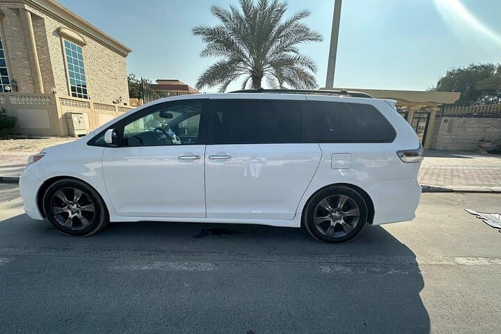 Dubai Private Airport Pickup & Drop — Seamless Transfers to the City photo 4