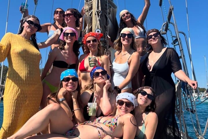 Palma Pirate Sail: 4-Hour Tapas & Swim Day in Palma Bay
