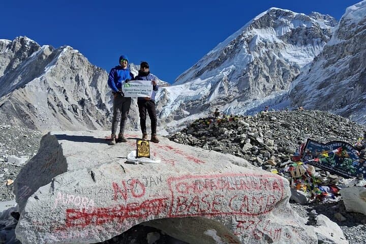 Everest Base Camp Trek with Helicopter Return: 10-Day Khumbu Trek & Kala Patthar Sunrise photo 2