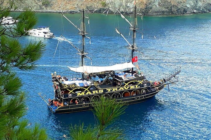 Kemer Pirate Boat Tour: Pirate Ship Cruise to Phaselis, Cleopatra & Paradise Bays photo 3