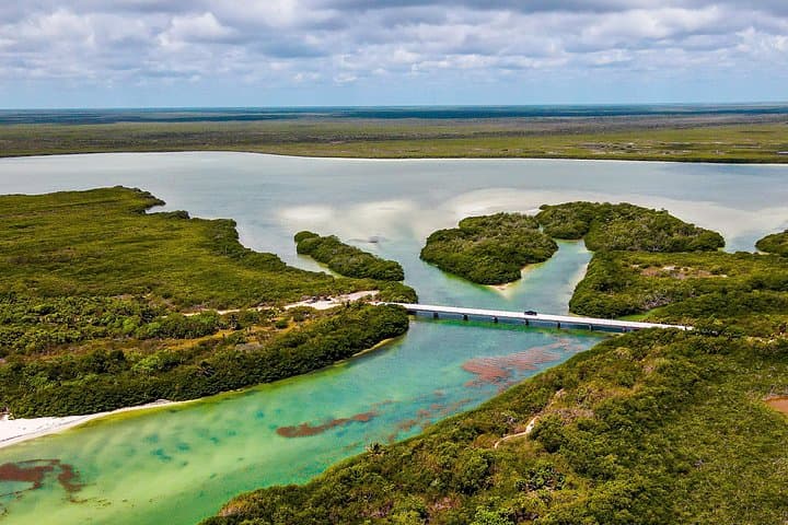 Full-Day Snorkel Tour in Tulum & Sian Ka'an: Reefs, Turtles and Biosphere Lagoon photo 1