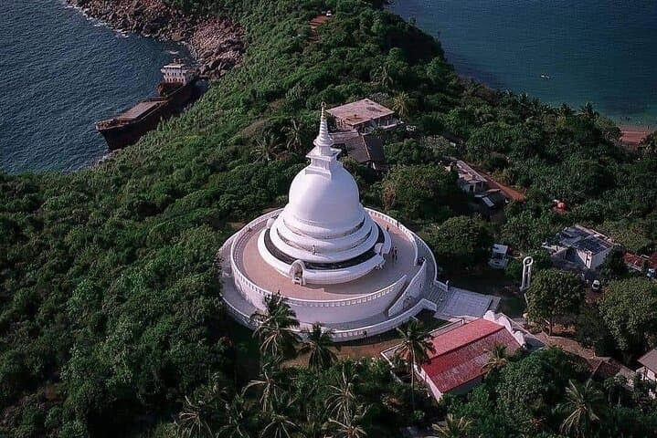 11-Day Private Sri Lanka Tour: Sigiriya, Tea Country, Rafting & Southern Beaches photo 6