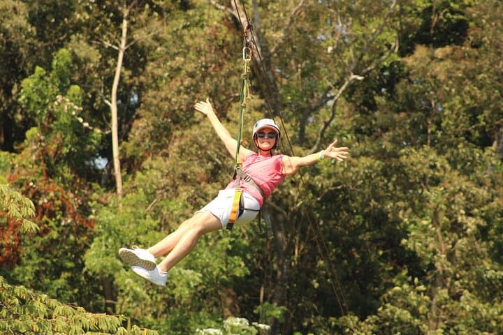 Roatán ATV & Zipline Adventure: Jungle Trails, Wildlife Sanctuary and Beach Stop photo 4