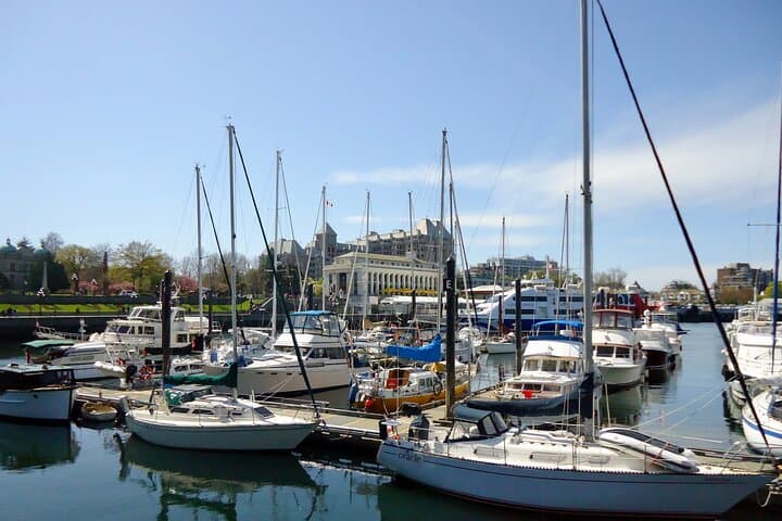 Victoria Private Tour: Butchart Gardens & Inner Harbour Highlights photo 4