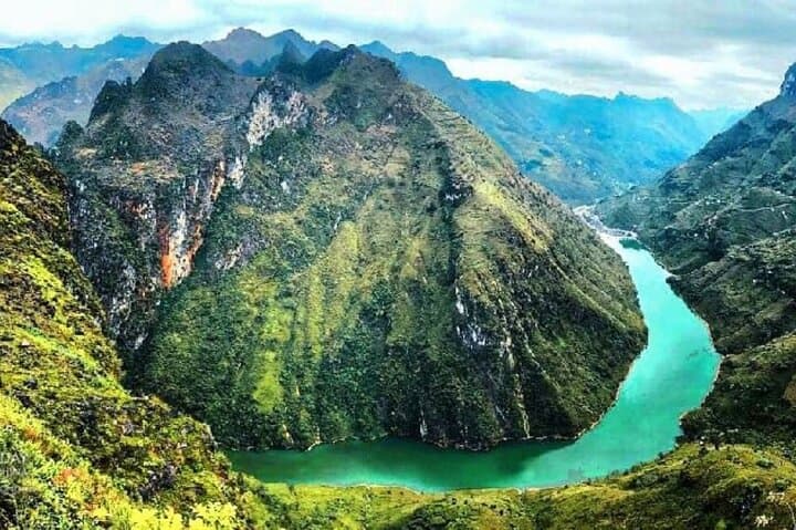 Ha Giang Loop 4WD Tour from Hanoi — Dong Van Karst Plateau photo 6