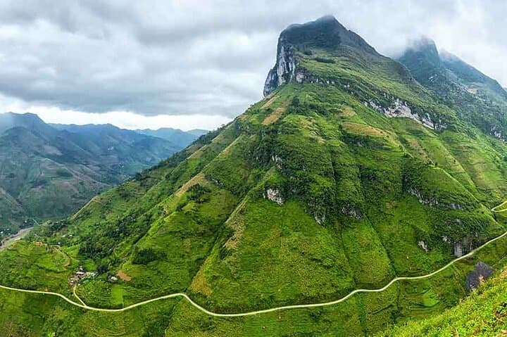 3-Day Ha Giang Loop: Ma Pi Leng, Dong Van & Nho Que River Adventure photo 3