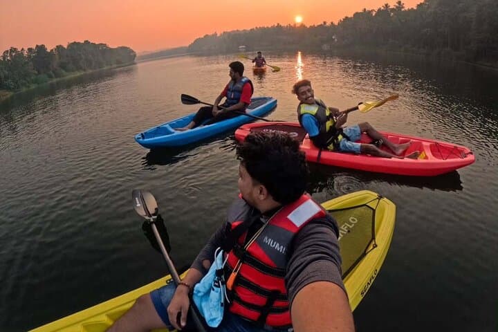 Kayak Negombo Lagoon: Rentals & Guided Paddles for Birding and Sunsets