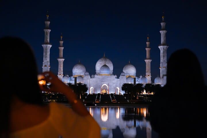 Abu Dhabi Layover Private City Sightseeing: Mosque, Corniche & Cultural Stops photo 6