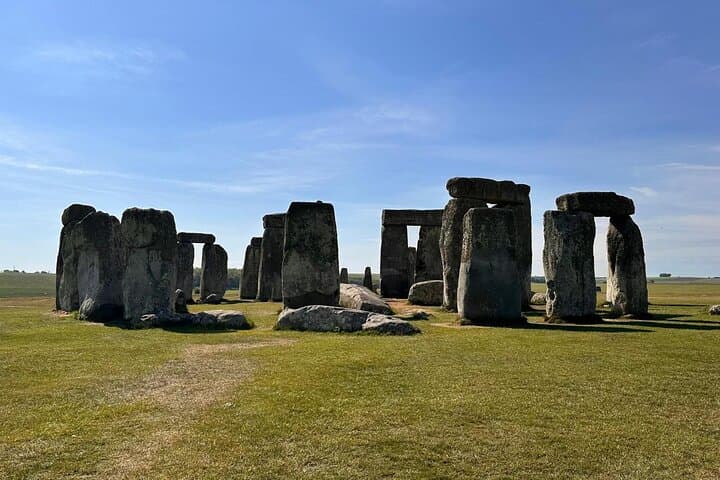 Private 12‑Hour Day Trip to Windsor Castle, Stonehenge & the Roman Baths from London
