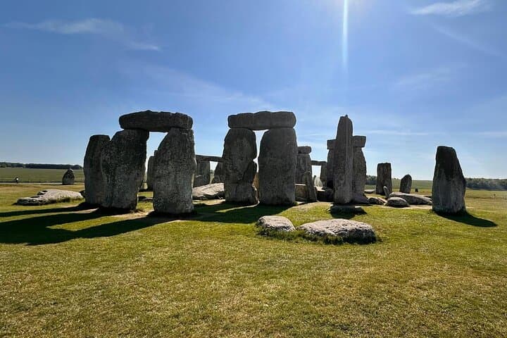 London to Southampton via Stonehenge Private One-Way Transfer
