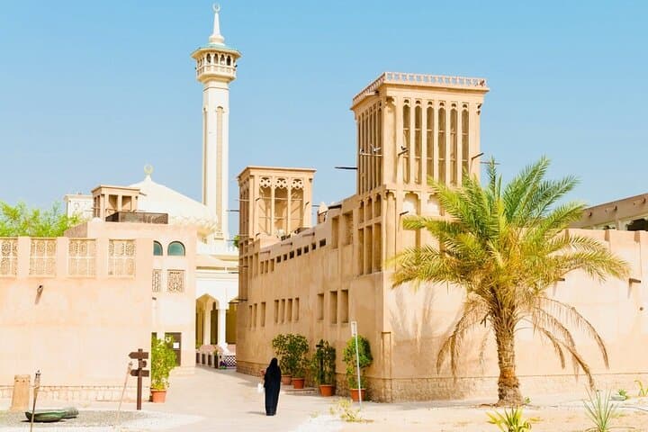 Old Dubai Walking Tour: Creek Abra Ride, Al Fahidi & Souk Secrets