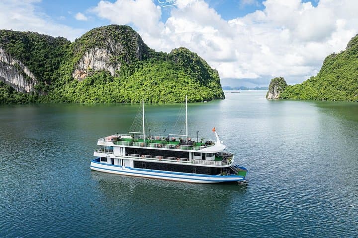 Halong Bay Day Cruise: Sung Sot Cave, Luon Kayak & Titop Island photo 2