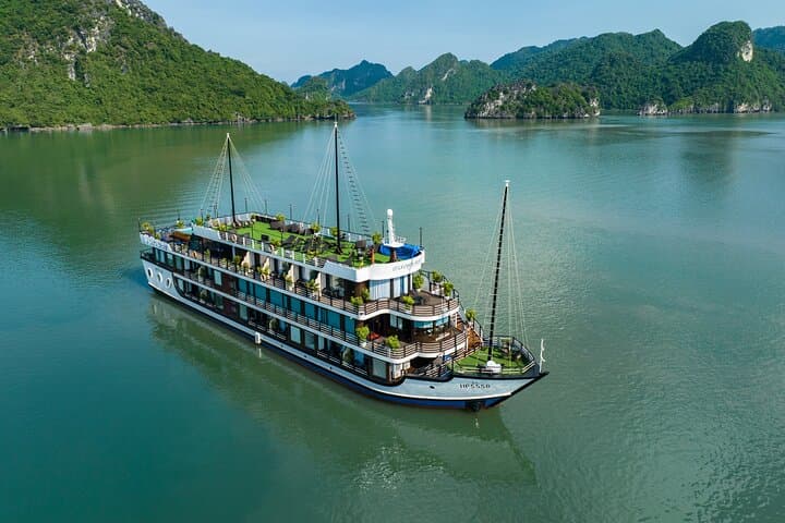 Luxury 2-Day Ha Long & Lan Ha Bay Cruise from Hanoi photo 2