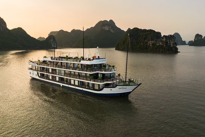 3-Day Luxury Cruise to Halong & Lan Ha Bay from Hanoi photo 2