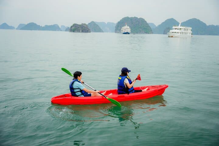Luxury 2-Day Halong & Lan Ha Bay Cruise from Hanoi — Rita Cruise Experience photo 5