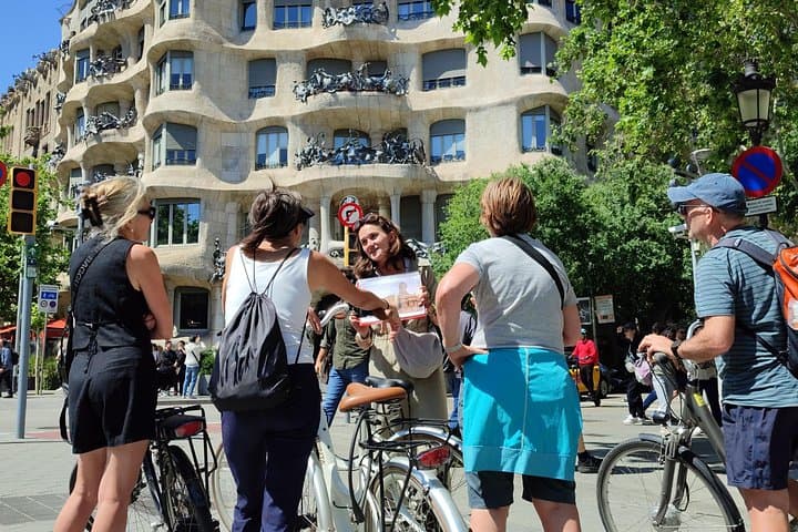 Private Barcelona Bike Tour — Top Sights, Gaudí & Gothic Quarter photo 1