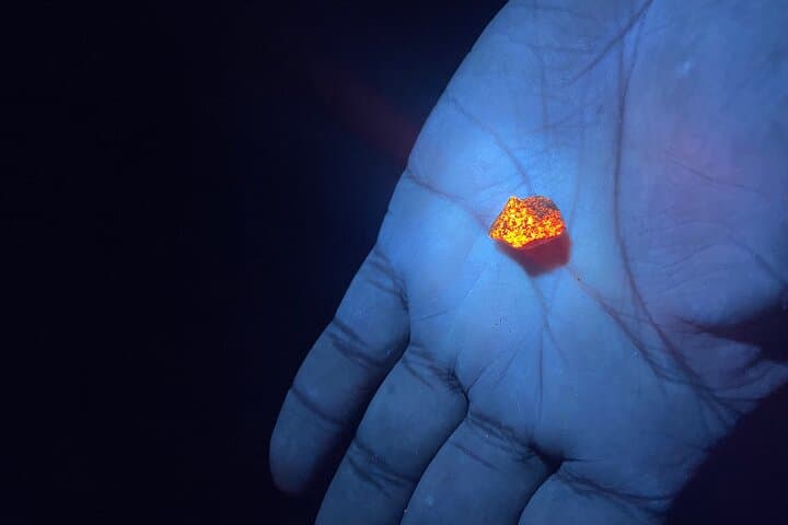 Nighttime Fluorescent Rockhounding Tour in Bisbee — UV Mineral Hunt & Mining History