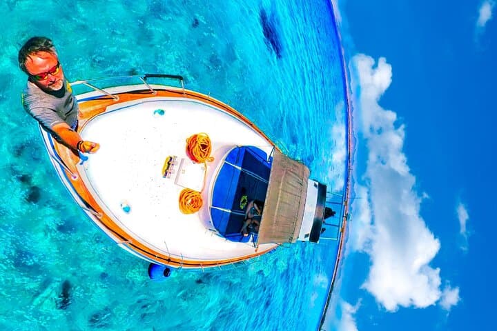 Private Red Sea Dolphin Snorkel: 6-Person Hurghada Boat Trip with Lunch photo 4