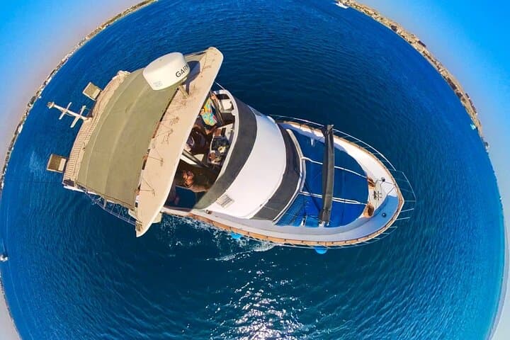 Private Red Sea Dolphin Snorkel: 6-Person Hurghada Boat Trip with Lunch photo 2