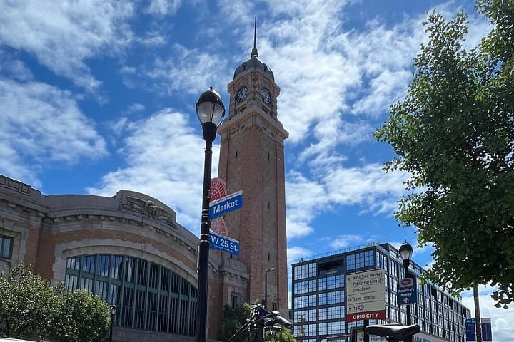 E-Bike Cleveland: Lakefront, Towpath & Tremont Neighborhood Tour photo 2