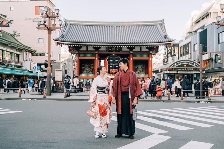 Private Kimono Photography in Asakusa: Senso-ji Photoshoot with Personal Photographer photo 1