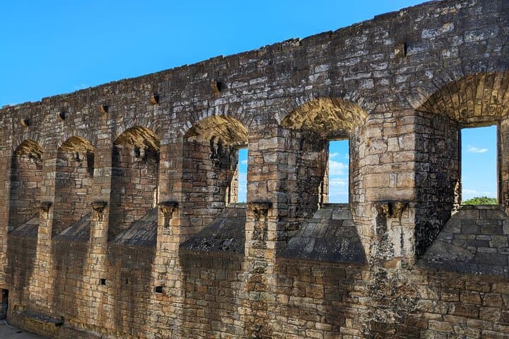 Linlithgow Palace & Loch Guided Tour from Edinburgh photo 4