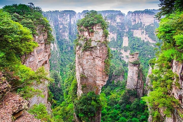 2-Day Zhangjiajie Tour: Avatar Mountain, Glass Bridge & Tianmen photo 3