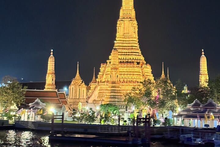 White Orchid Chao Phraya Dinner Cruise in Bangkok: Night Buffet & Live Thai Show photo 3