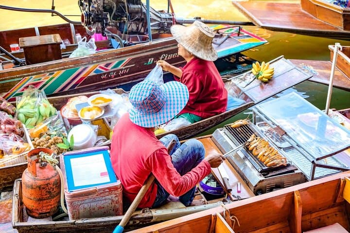 Bangkok Private Floating Market & Mae Klong Railway Full-Day Tour photo 5
