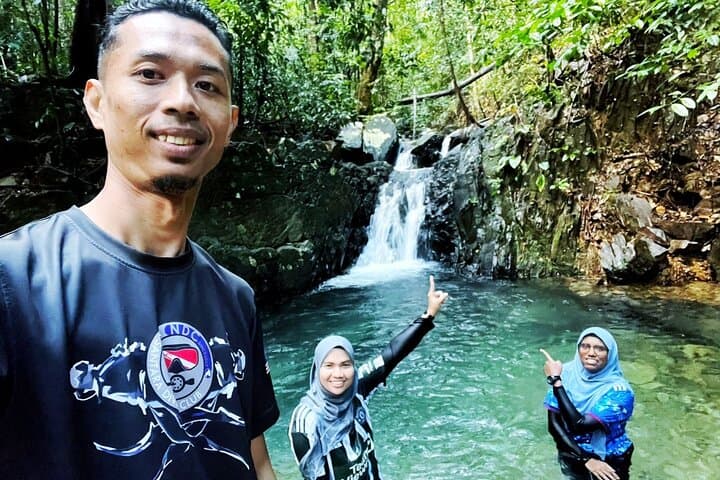 Hike Telaga Tujuh and Blue Lagoon: Private Langkawi Waterfall Trek photo 2