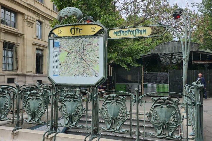 Latin Quarter Walking Tour Paris — Sorbonne, Panthéon & Hidden Courtyards photo 5