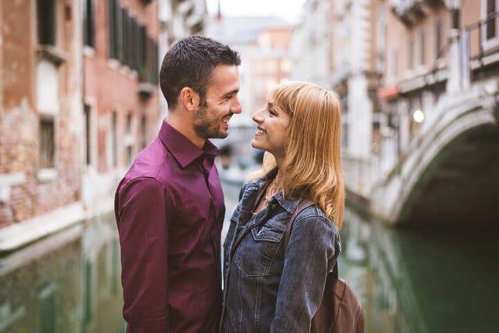 Venice Private Romantic Photoshoot: Capture Timeless Love on the Canals photo 6