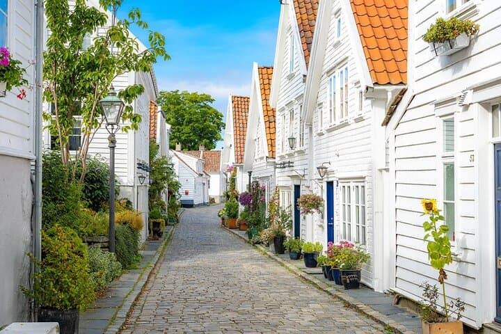Guided Running Tours in Stavanger: City and Coastal Running Experience photo 3