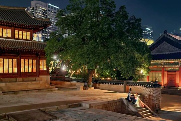 Seoul Evening Tour: Palace to Namsan Tower Night Walk