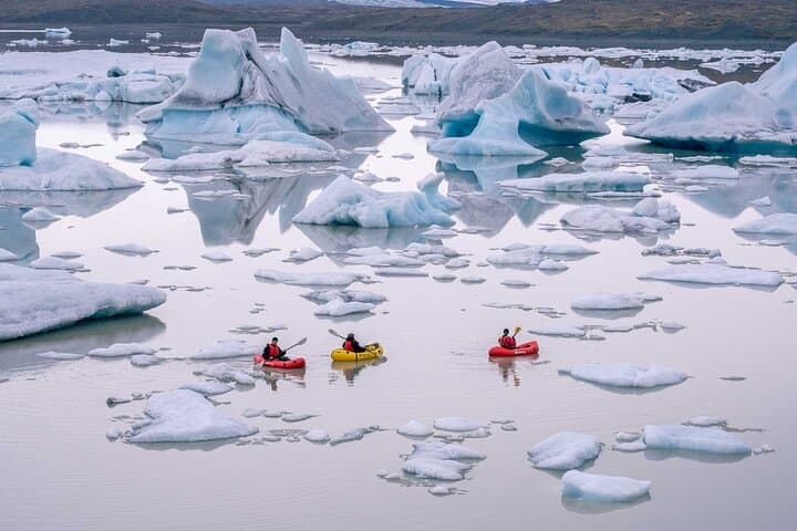 Kayak Fjallsárlón Glacier Lagoon — Skaftafell Glacier Kayaking Tour