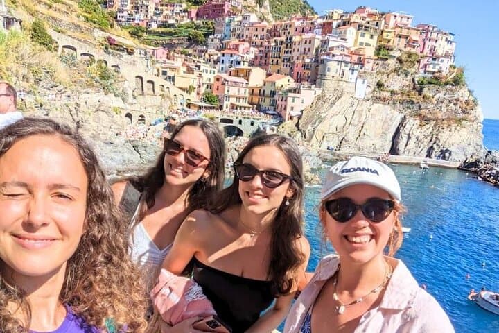 Day Trip from Florence to Pisa & Cinque Terre: Train to Vernazza, Manarola & Riomaggiore