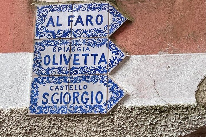 Discover Portofino in 40 Minutes: Guided Mini-Group Walking Tour