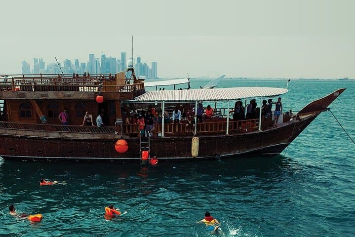 Doha Dhow Cruise: Evening Arabic Dhow Boat Tour on the Corniche photo 5