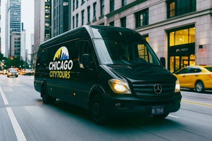 Explore Chicago: The Ultimate Personalized City Tour Experience photo 4
