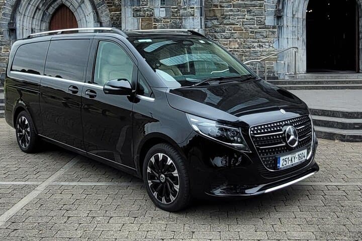 Private Chauffeur Driver-Guided Tours of Ireland — Custom 3–8 Day Itineraries