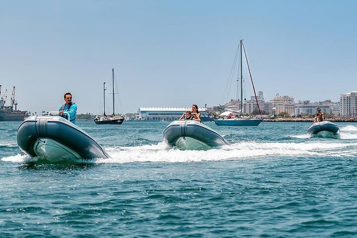 San Juan Mini Boat Tour: Helm Your Own 90-Min Harbor Adventure photo 4