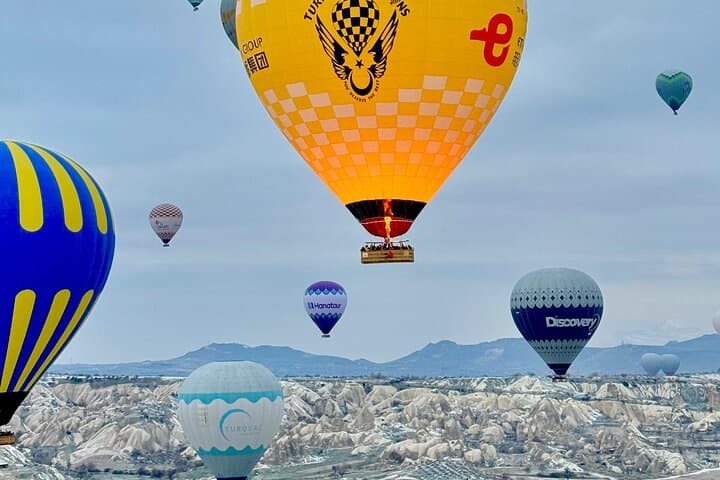 Sunrise Hot-Air Balloon Over Cappadocia: Göreme, Ihlara & Soğanlı Views photo 1