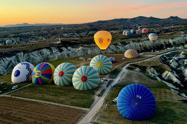 Sunrise Hot-Air Balloon Over Cappadocia: Göreme, Ihlara & Soğanlı Views photo 2