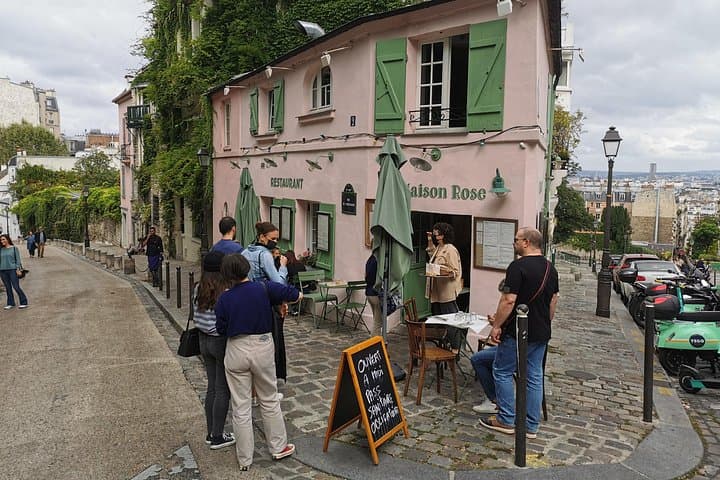 Montmartre's Artistic Soul: Charming Village Walking Tour (90 minutes) photo 4