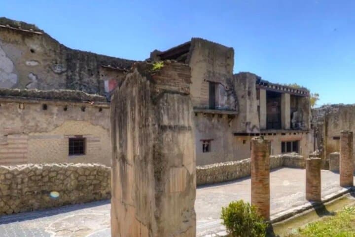 Guided Small-Group Pompeii Tour from Naples — Skip-the-Line Ancient Roman Ruins photo 3