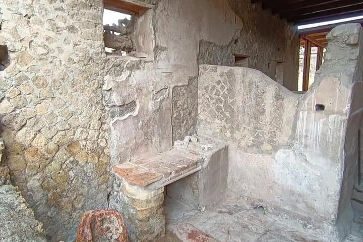 Guided Small-Group Pompeii Tour from Naples — Skip-the-Line Ancient Roman Ruins photo 4