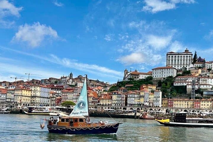 Porto Douro River Classic Boat Tour — 2-Hour Shared Cruise Under Six Bridges photo 4