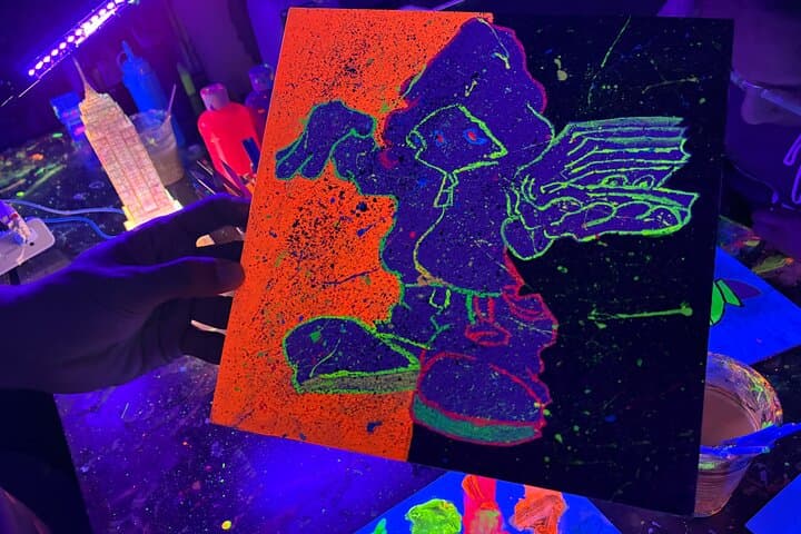 Paint-in-the-Dark DJ Workshop NYC: UV Art & Live DJ Crash Course photo 5
