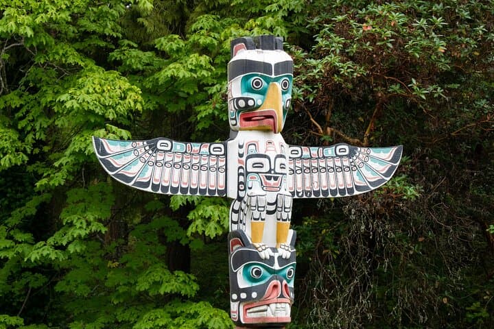 Stanley Park Highlights: 2.5-Hour Walking Tour of Seawall, Totems & Beaver Lake photo 5